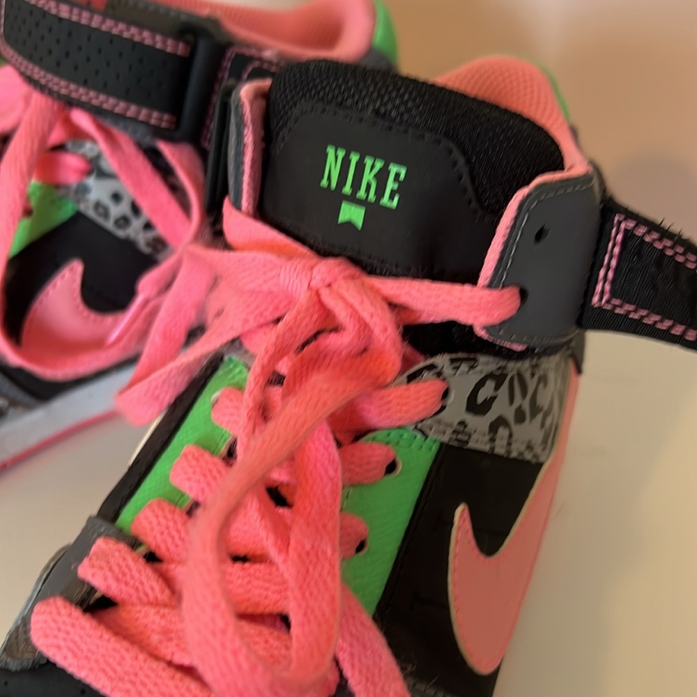 Nike Youth Morgan low tops - 6Y (W8) neon pink, green, cheetah - Picture 7 of 7